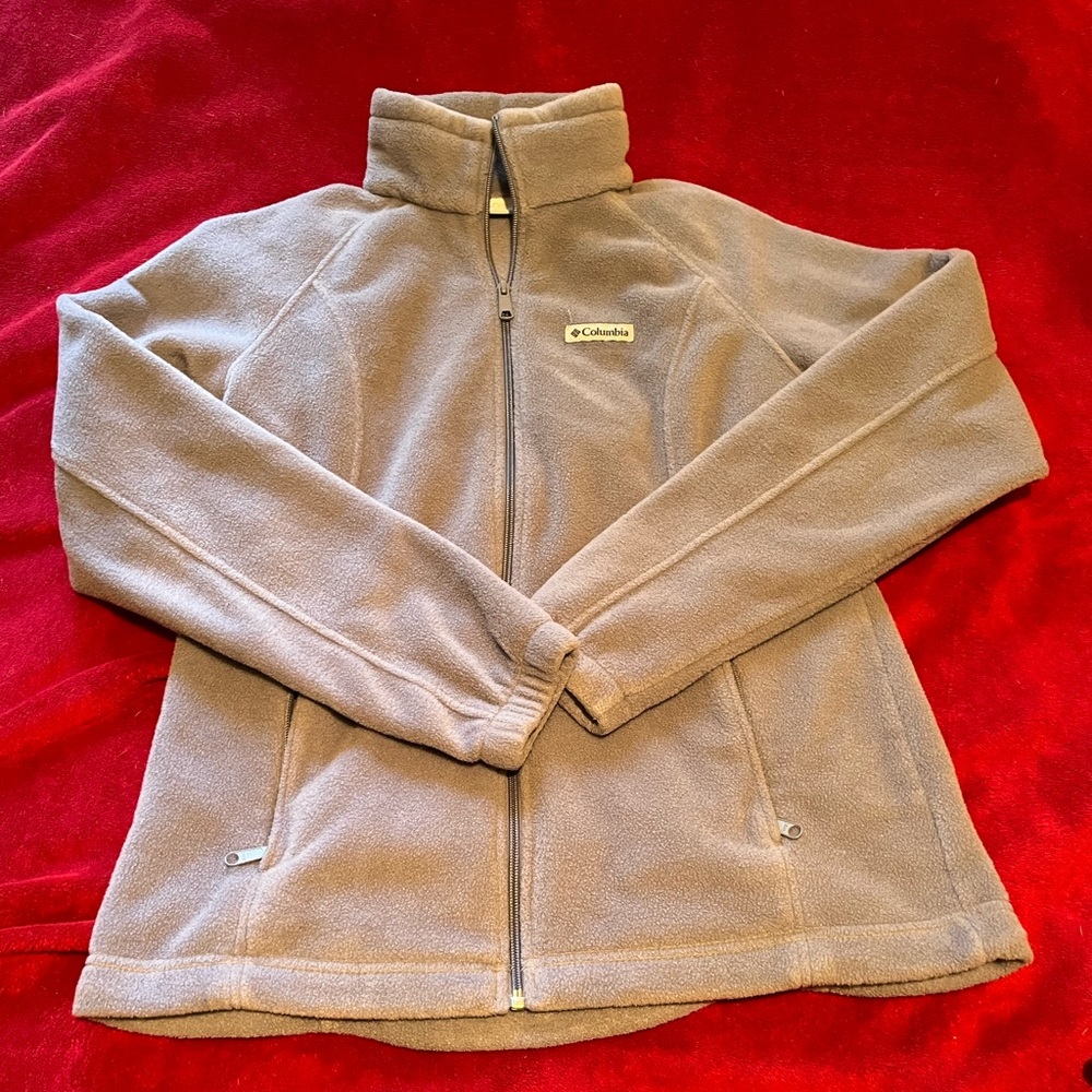Womens light grey zip up fleece